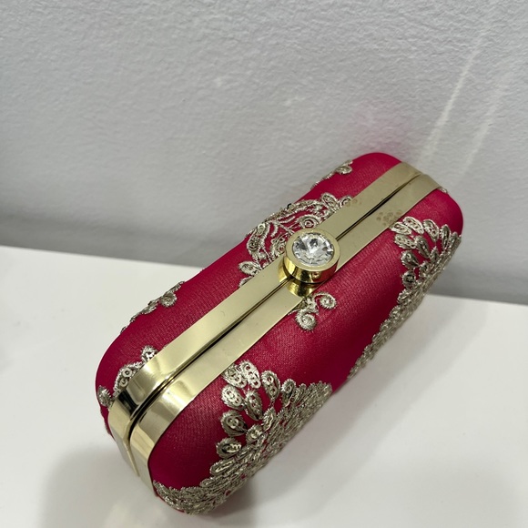 Indian Embroidery clutch - Picture 2 of 4